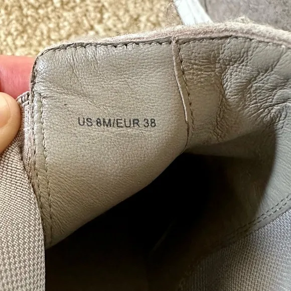 Pre-Loved 🥰 Vince Hightop Sneakers