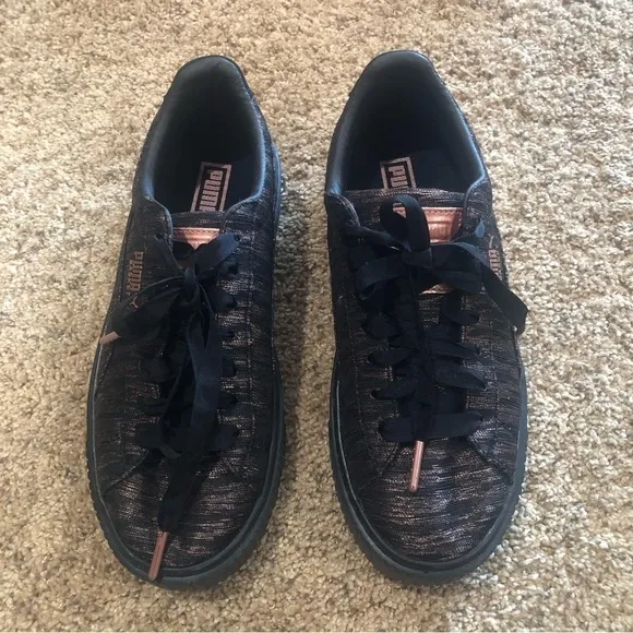 PUMA /BASKET PLATFORM VR SNEAKERS/ NWOB / NWOT Woman’s / Size 7