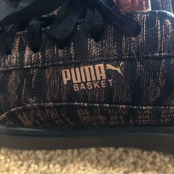 PUMA /BASKET PLATFORM VR SNEAKERS/ NWOB / NWOT Woman’s / Size 7