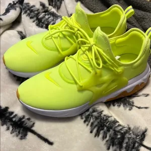 🔥RARE NIKE VOLT YELLOW/GREEN PRESTO REACT SZ 12