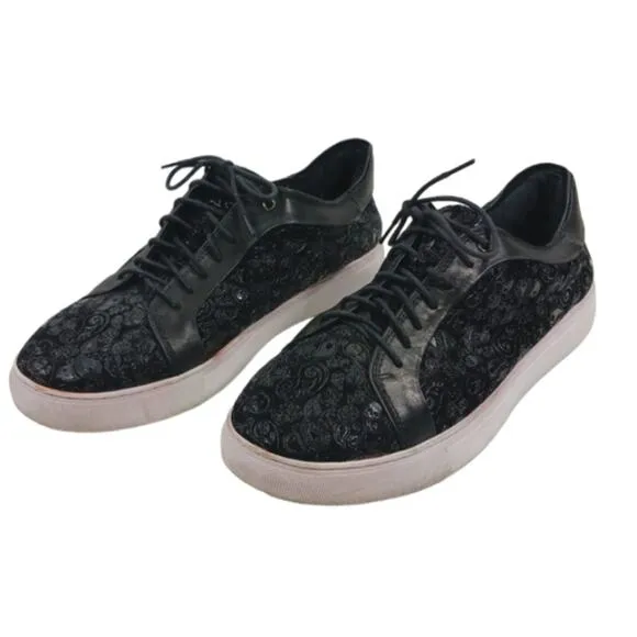 Robert Graham Paisley Skull Sneakers GUC $208  size 9    S2540