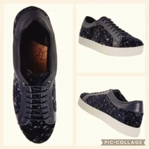 Robert Graham Paisley Skull Sneakers GUC $208  size 9    S2540