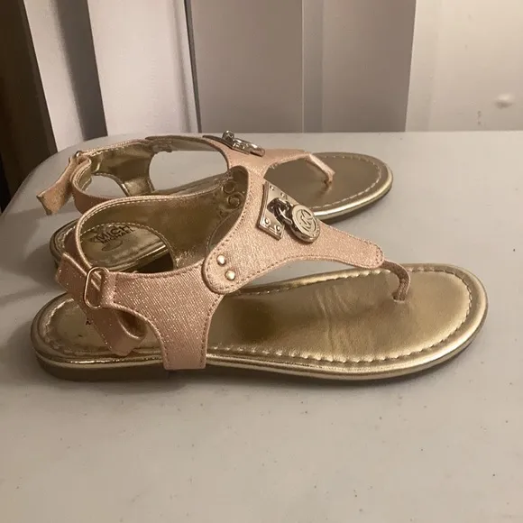 Rosalie 2 Rose Gold US Sz 1 Girls Michael Kors Glittery Thong Sandals