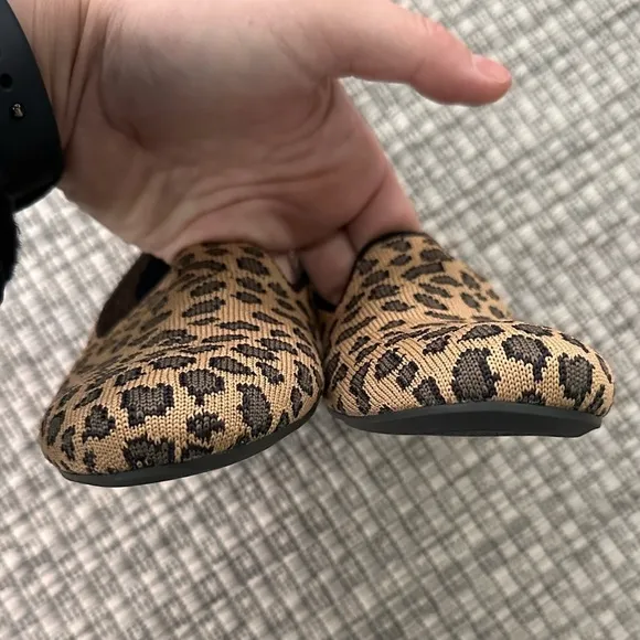 Rothys Loafer Spotted Leopard Print Loafer Sz 8