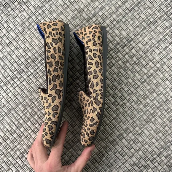 Rothys Loafer Spotted Leopard Print Loafer Sz 8