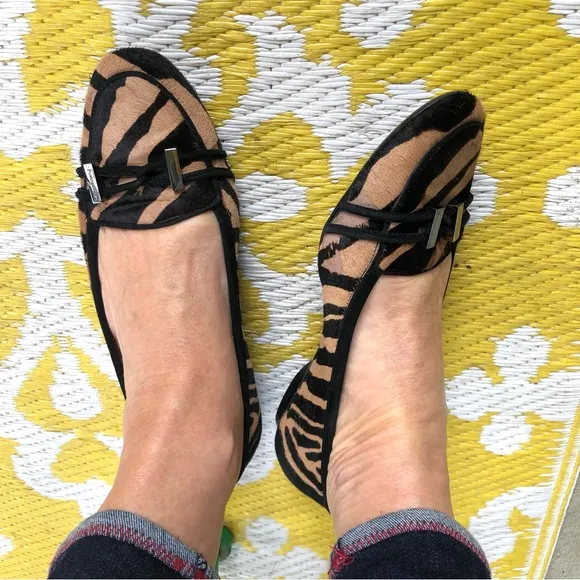 Salvatore Ferragamo Animal Print Calf Hair Flats Made in Italy Women’s 7.5 Shoes