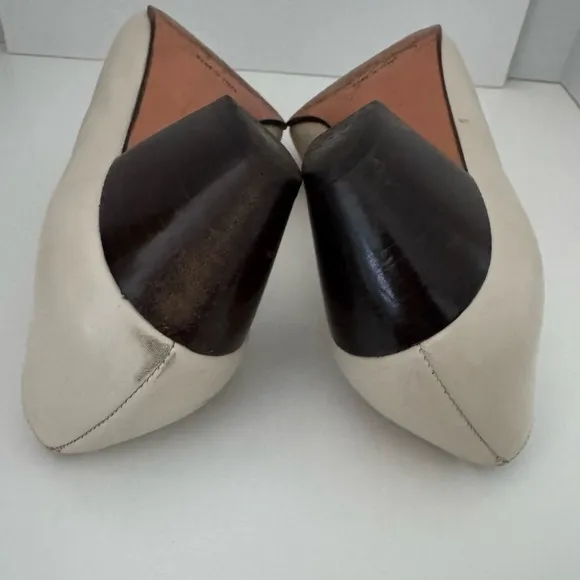 Salvatore Ferragamo Boutique Made in Italy Cream Heeled Loafers Size 8