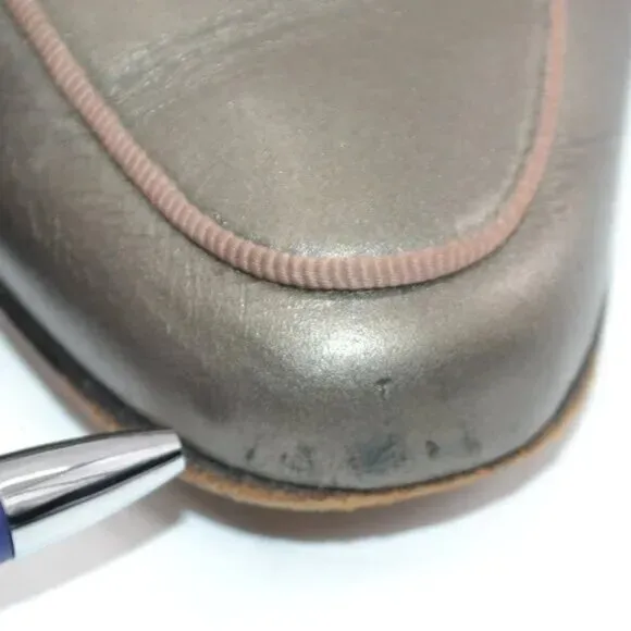 Salvatore Ferragamo Vintage Bow Bronze Pewter Taupe Leather Flats Loafers 8 AA
