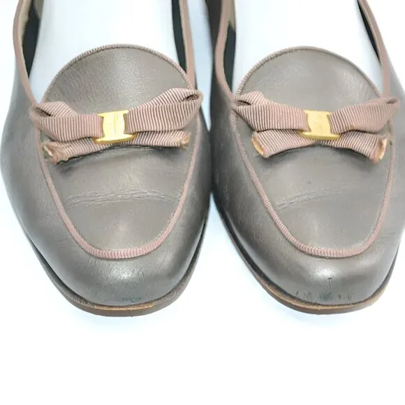 Salvatore Ferragamo Vintage Bow Bronze Pewter Taupe Leather Flats Loafers 8 AA