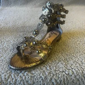 Sam Edelman Gladiator Sandals Womens 6 Gold Thong Studs Strappy