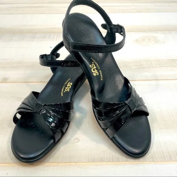 SAS Black Strappy Quarter Strap Patent Leather Wedge Sandals NWOT Sz 8N Tripad