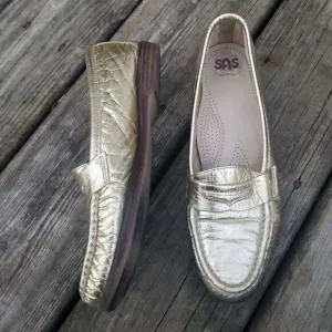 SAS Gold Tumbled Leather Moc Toe Moccasin Penny Loafers Grannycore Grandpacore