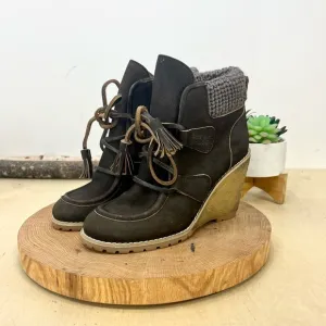 SEE BY CHLOE |  Knit Collar Wedge Lug Boots in Brown Nubuck Size 36.5