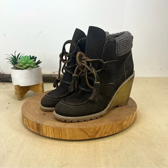 SEE BY CHLOE |  Knit Collar Wedge Lug Boots in Brown Nubuck Size 36.5