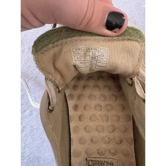 Simple Green Toe Women's 8.5 Lace Up Sneakers Olive Green With Ivory Laces‎
