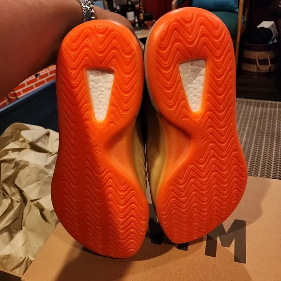 Size 11 - adidas Yeezy Quantum Hi-Res Coral
