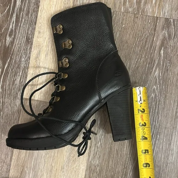 Skechers leather platform heeled Black combat Boots size 8 Y2K NEW 90’s goth