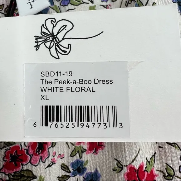 Sokie Collective NWT Peek-a-Boo Dress in White Floral size XL