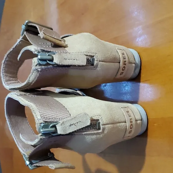 SOREL Joanie II Ankle Strap, Zipper Back Sandals Size 39 EUR