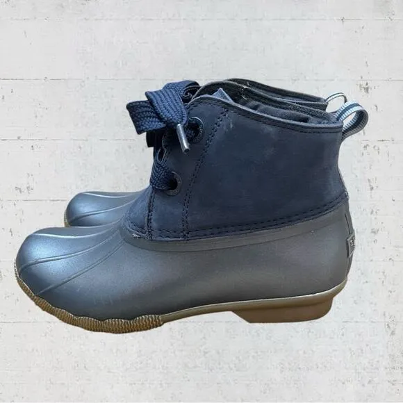 Sperry Women's Saltwater 2-Eye Nubuck Duck Boots Navy Blue Size 7