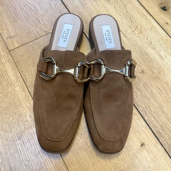 Steve Madden Faux Suede Slip on Loafers in Camel Tan