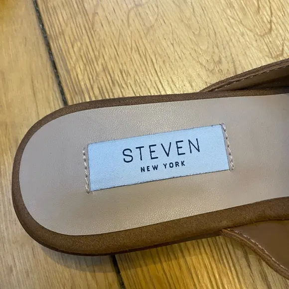 Steve Madden Faux Suede Slip on Loafers in Camel Tan