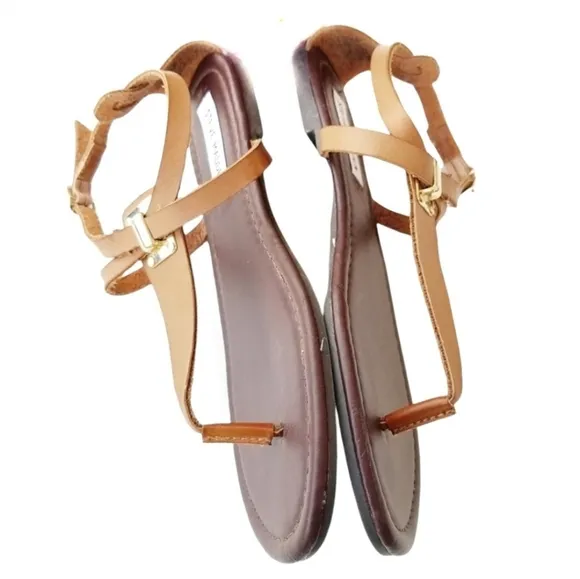 Steve Madden leather Anklestrap Thong Flats sandals Size 4