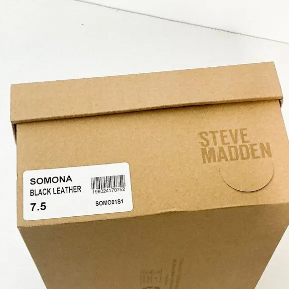 Steve Madden NWB Sz 7 Black  Somona Toe Loop  Leather Sandals