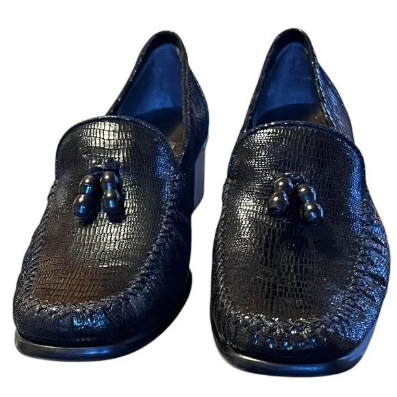 Stuart Weitzman Embossed Snakeskin Loafer Womens Tassel Block Lug Heel Sz 8.5 B