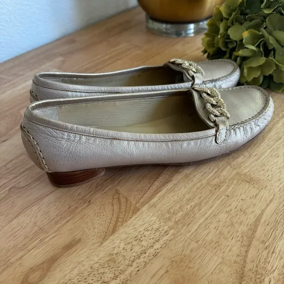Stuart Weitzman Lightly Gold Metallic Flats Moccasins Size 10.5