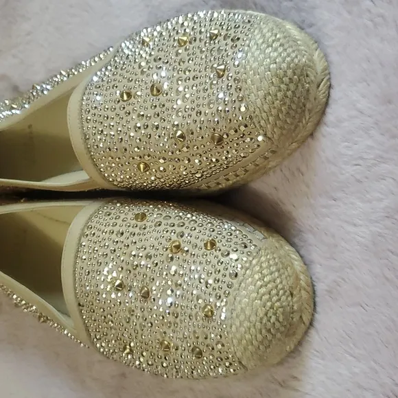 Stuart Weitzman ROCKON Gold Studded Espadrilles Size 6