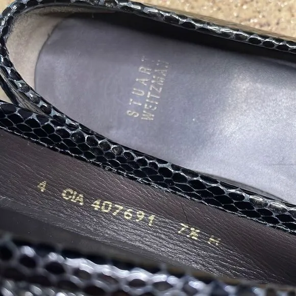 Stuart Weitzman Snake Embossed Patent Leather Moccasin Toe Loafers 7.5 Black