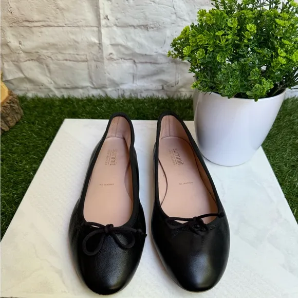 Summit by White Mountain Black Leather BALLERINA Flats size  US 7 women
