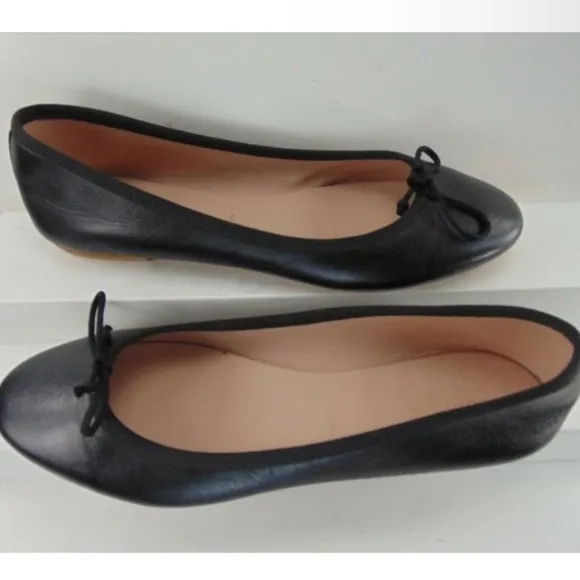 Summit by White Mountain Black Leather BALLERINA Flats size  US 7 women