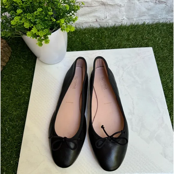 Summit by White Mountain Black Leather BALLERINA Flats size  US 7 women