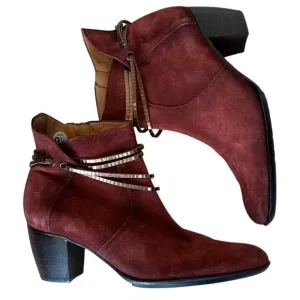 Sundance Burgundy Suede Ankle Booties SIZE 9.5 Boots Italian Chain Detail $275