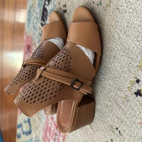 Sundance Gianna sandals; NWOB; size 38
