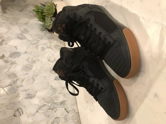 SUPRA Vaider X Sneakers Mens Size 7 Black High Top Gum Sole Logo