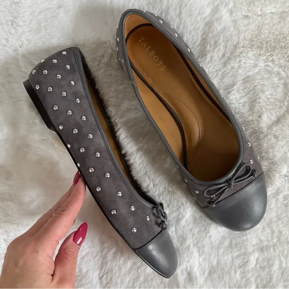 TALBOTS 10.5 11 Blair Studded Suede Ballet Flats in Kendall Grey • Classic Shoes