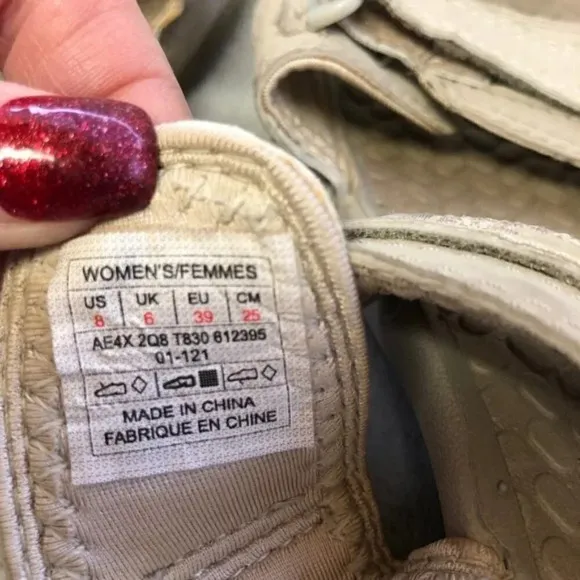 𝅺The North Face Hydro Track Women's Sandals