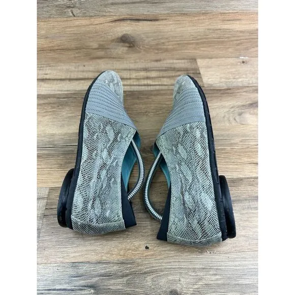 Thierry Rabotin Gray Florida Print Leather Slide On Flat Shoes Women’s 6…