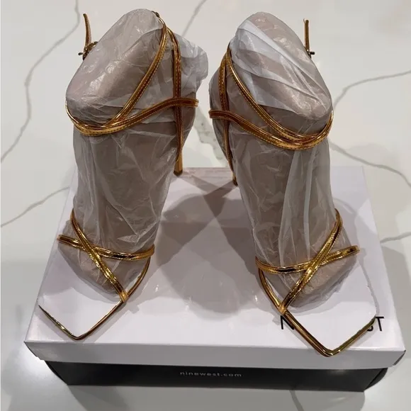 Tidle Ankle Strap Sandals