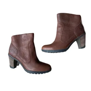 Timberland Brown Leather Chunky Lug Sole Heeled Ankle Booties 8.5