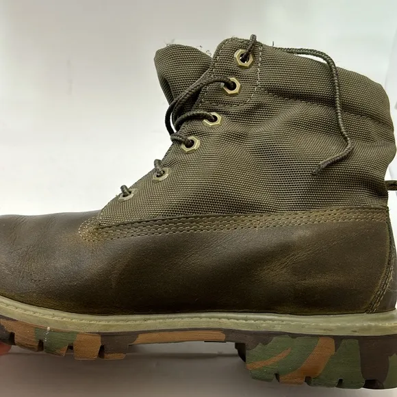Timberland Men’s Boots size 9 US Brown Camo Soles 6662B / 3340