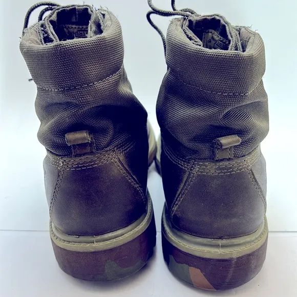 Timberland Men’s Boots size 9 US Brown Camo Soles 6662B / 3340