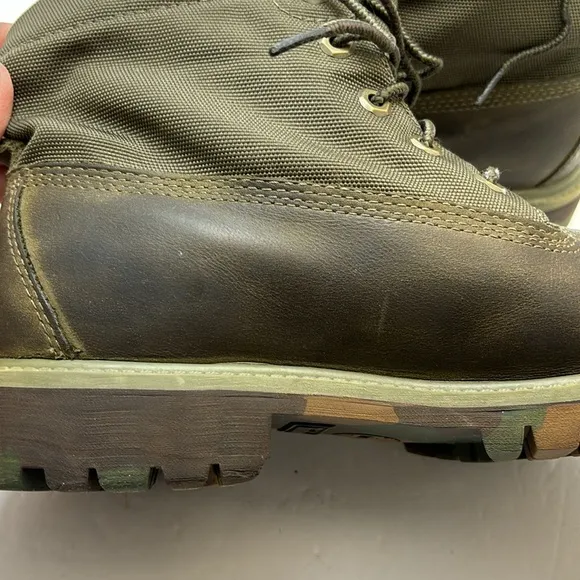 Timberland Men’s Boots size 9 US Brown Camo Soles 6662B / 3340