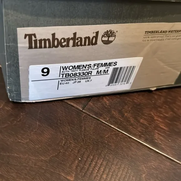 Timberland women’s test fleece taupe boots NWT 9