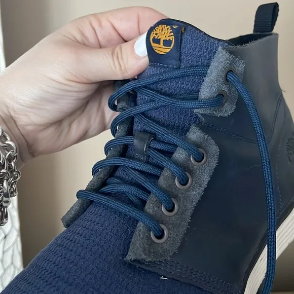 TimberlandMen's Killington Leather Chukka Sneakers