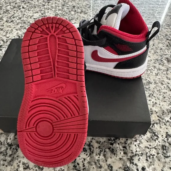 Toddler Nike Jordan 1 Mid