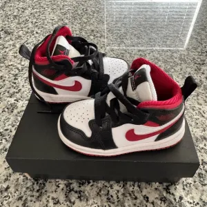 Toddler Nike Jordan 1 Mid